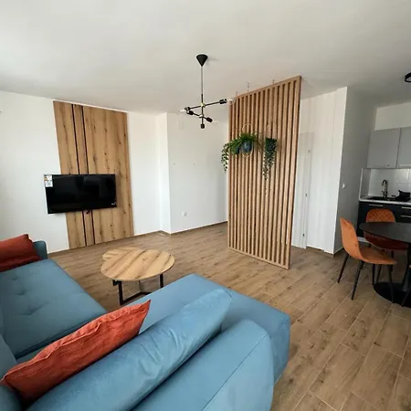 Apartment Moms House 2
