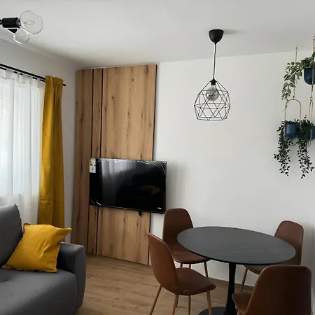 Moms House 2 Golubac