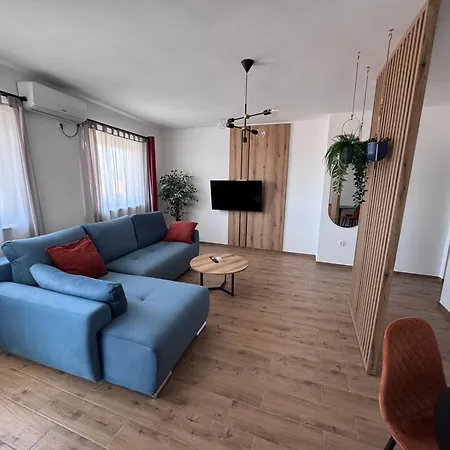 Moms House 2 * Golubac