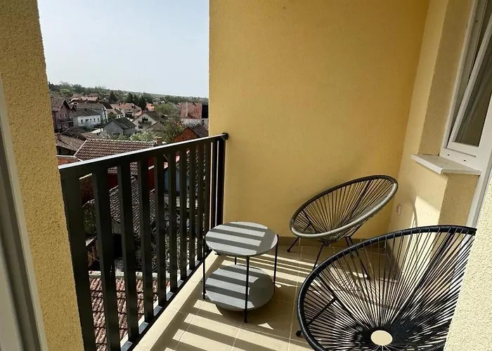 Moms House 2 Golubac