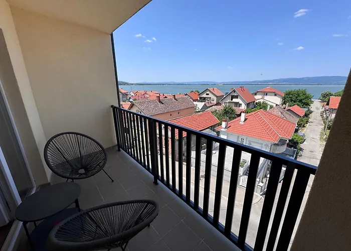 Moms House 2 Golubac