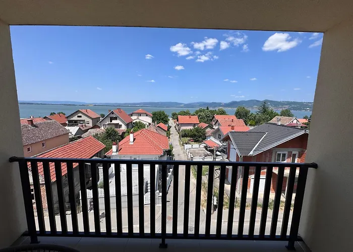 Moms House 2 * Golubac